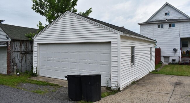 1347 Dartmouth St in Scranton, PA - Building Photo - Building Photo
