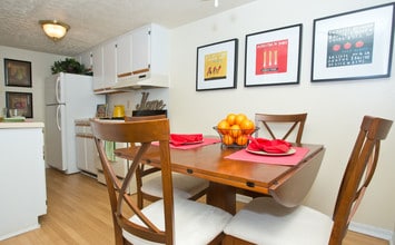 Stonetree in East Point, GA - Foto de edificio - Building Photo