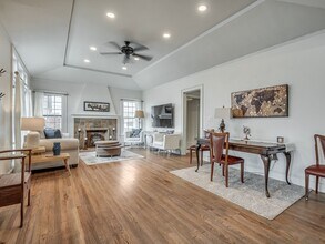 2048 NW 22nd St in Oklahoma City, OK - Building Photo - Building Photo