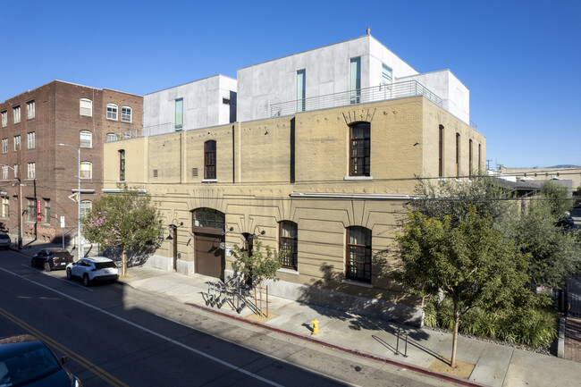 Barn Loft Residential Condos in Los Angeles, CA - Building Photo - Building Photo