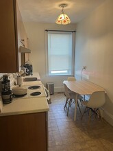 12 Kilsyth Rd, Unit 2 in Brookline, MA - Building Photo - Building Photo