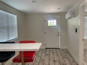 232 W Alameda Ave in Burbank, CA - Building Photo - Building Photo