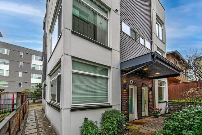 2019 South Main St in Seattle, WA - Building Photo - Building Photo