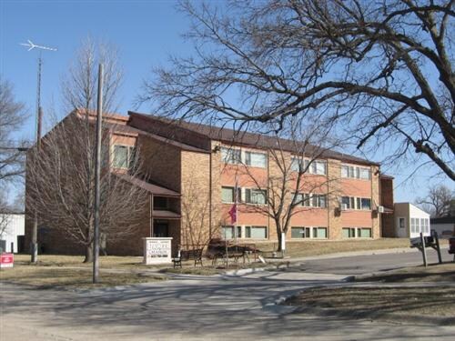 Pioneer Manor in Geneva, NE - Building Photo