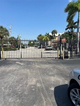 2970 NE 16th Ave, Unit 408 in Oakland Park, FL - Building Photo - Building Photo