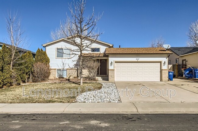 property at 547 Hawthorn Cir