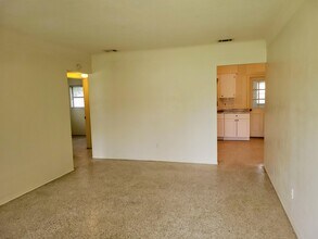 755 42nd Ave N in St. Petersburg, FL - Building Photo - Building Photo