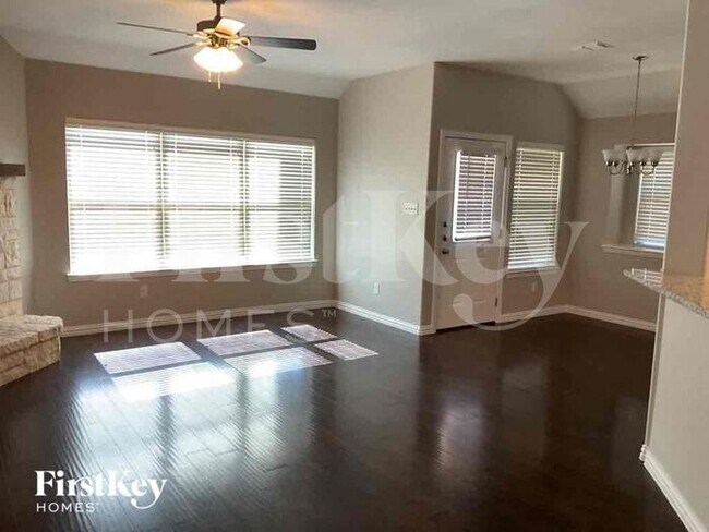 909 St Andrews in Burleson, TX - Building Photo - Building Photo