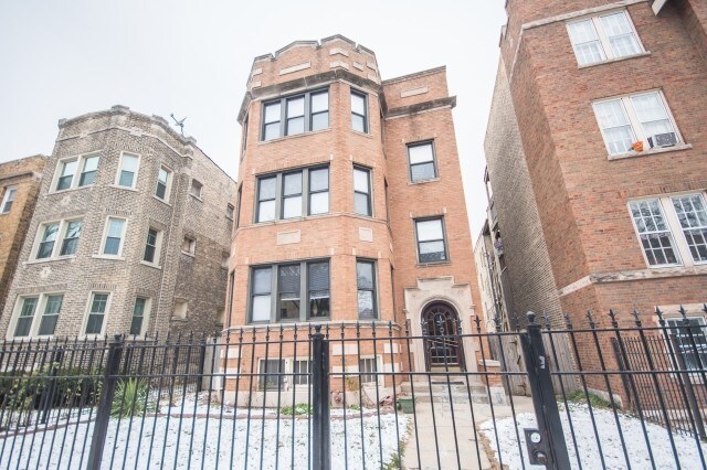 2014 W Fargo Ave-Unit -3 in Chicago, IL - Building Photo