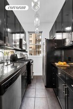 203 E 72nd St in New York, NY - Building Photo - Building Photo