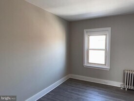 706 Chain St in Norristown, PA - Building Photo
