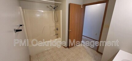 765 Campbell Rd in Sidney, OH - Building Photo - Building Photo