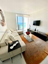 6365 Collins Ave, Unit 3010 in Miami Beach, FL - Building Photo - Building Photo