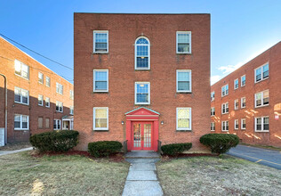The Bentley in East Hartford, CT - Foto de edificio - Building Photo