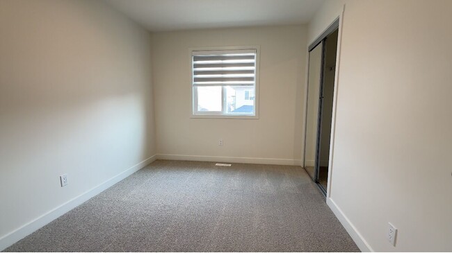 6328 King Wynd SW in Edmonton, AB - Building Photo - Building Photo