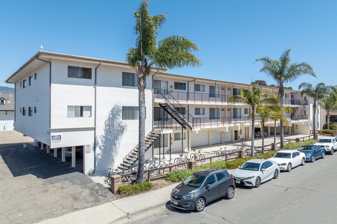 6548 Cordoba Rd in Goleta, CA - Building Photo