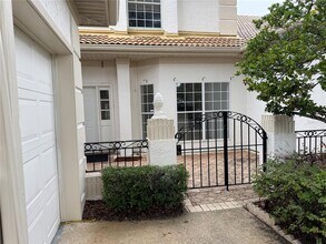 2450 Sweetwater Country Club Dr in Apopka, FL - Building Photo - Building Photo