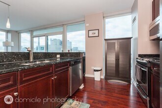 757 N Orleans St, Unit 2009 in Chicago, IL - Foto de edificio - Building Photo
