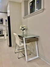 12 Bolingbroke Rd in Toronto, ON - Building Photo - Building Photo