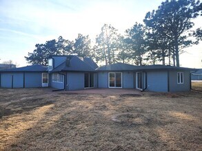 1055 Platteview Dr in Cedar Creek, NE - Building Photo - Building Photo