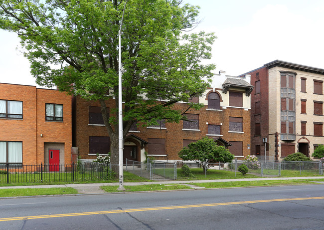 216 Washington St in Hartford, CT - Foto de edificio - Building Photo