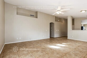 1710 E Palo Blanco Way in Gilbert, AZ - Foto de edificio - Building Photo