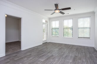 Eleven85 Apartments in Atlanta, GA - Building Photo - Interior Photo
