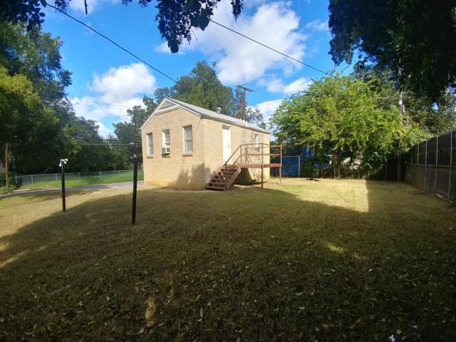 property at 2801 Primrose Ave