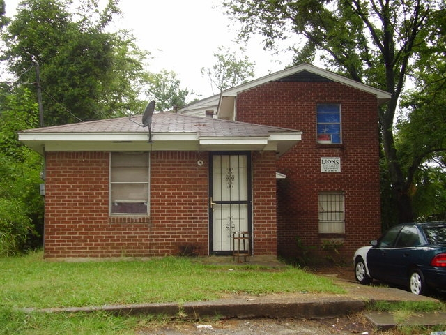 Lions Estate in Memphis, TN - Building Photo - Building Photo