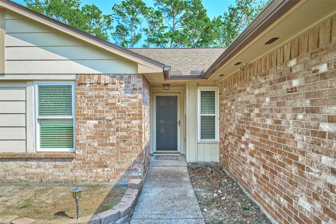 21510 N Tangle Creek Ln in Spring, TX - Building Photo