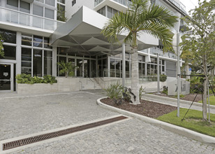 Kai at Bay Harbor Islands in Bay Harbor Islands, FL - Foto de edificio - Building Photo