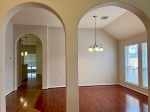 11535 Oak Lake Park Dr in Sugar Land, TX - Building Photo - Building Photo