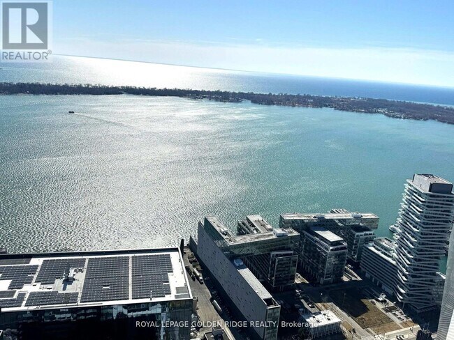 55 Cooper St in Toronto, ON - Building Photo - Building Photo