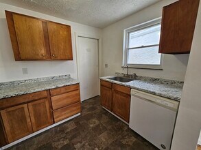 115 Sanders Dr in Florence, KY - Building Photo - Building Photo