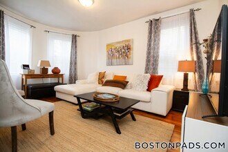 636 Washington St in Brookline, MA - Building Photo - Building Photo