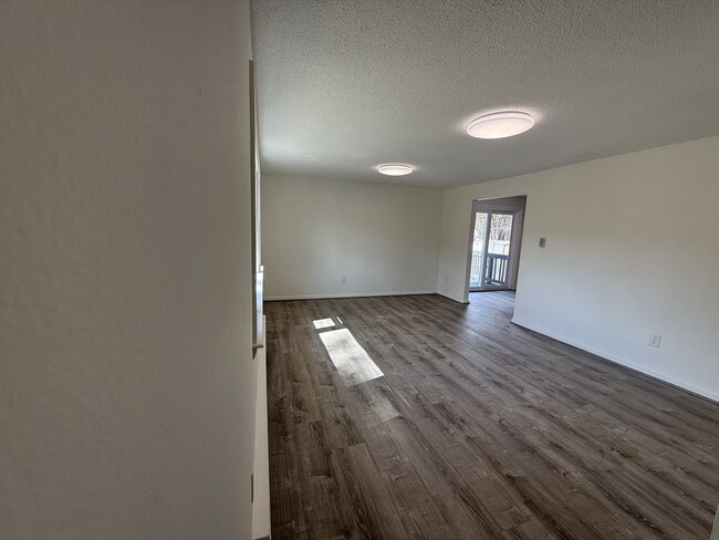 1328 East St in Mansfield, MA - Building Photo - Building Photo