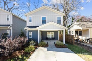 4114 Rutgers Ave in Charlotte, NC - Building Photo