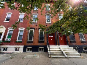 1934 Green St in Philadelphia, PA - Building Photo - Building Photo