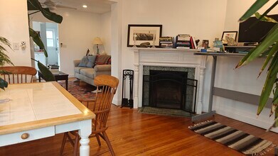 2 Rogers Ave, Unit 2 in Somerville, MA - Building Photo - Building Photo