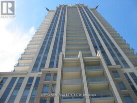 388 Prince of Wales Dr in Mississauga, ON - Building Photo