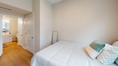 404 E Clark in Champaign, IL - Building Photo - Building Photo