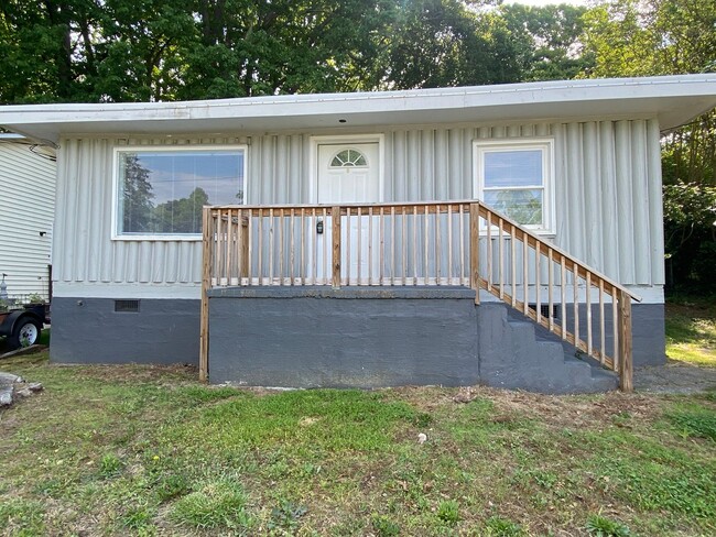 property at 1622 N Hamilton St