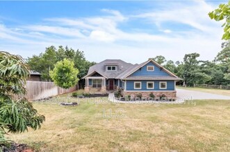 8651 Overlook Dr in Guthrie, OK - Building Photo - Building Photo