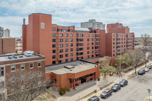 Runnstone Senior Living in Minneapolis, MN - Building Photo - Building Photo