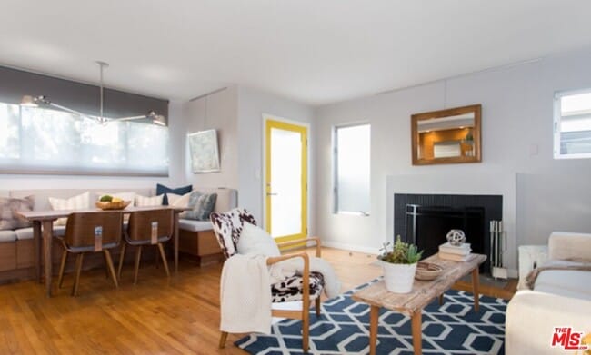 1060 Nowita Pl in Los Angeles, CA - Building Photo - Building Photo