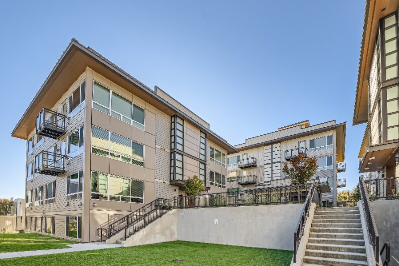 2330 Yakima Ct in Tacoma, WA - Building Photo