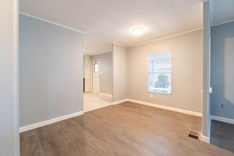 5461 Columbus Cir in Wildwood, FL - Building Photo - Building Photo