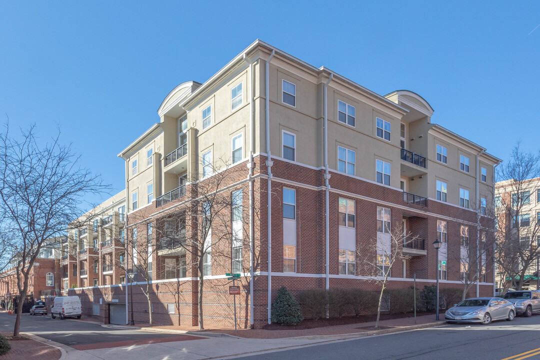 621 N Saint Asaph St in Alexandria, VA - Building Photo