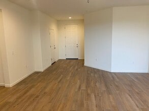 3525 Lennox Street in Tulare, CA - Building Photo - Building Photo