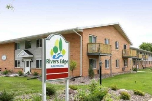 River's Edge in Fond du Lac, WI - Foto de edificio